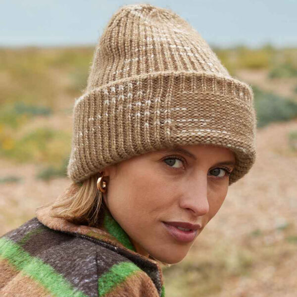 Beechfield Chunky Knitted Patch Beanie Thumbnail